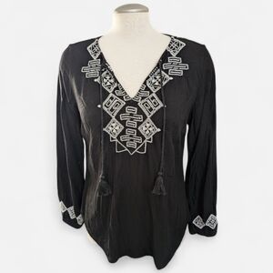 Lucky Brand Women's Boho Black & White Embroidered Top Size Medium